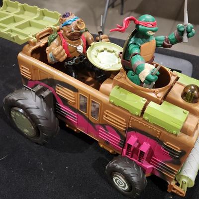 Sale Photo Thumbnail #433: Teenage Mutant Ninja Turtle Shellraiser Assult Battle Vehicle w/ Raphael & Belbop Vintage