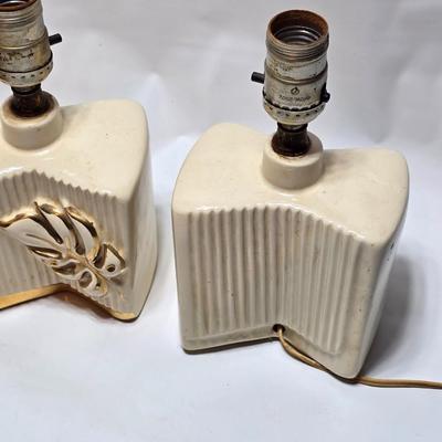Vintage MCM Leaf motif lamps with gold trimmings - Ceramic glazed lamp duo
