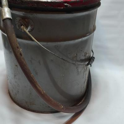 Metal 35lb grease keg with pump