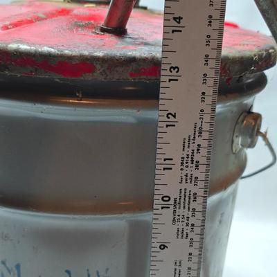 Metal 35lb grease keg with pump