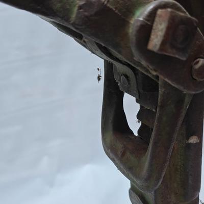 Vintage Heavy Duty Tractor jack and a vintage screw Jack - Great pieces of yesterday!!