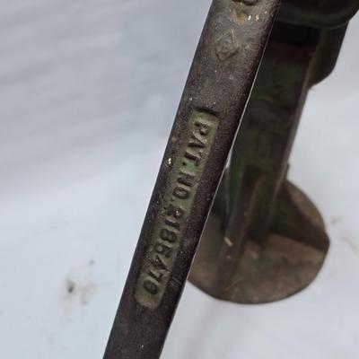 Vintage Heavy Duty Tractor jack and a vintage screw Jack - Great pieces of yesterday!!