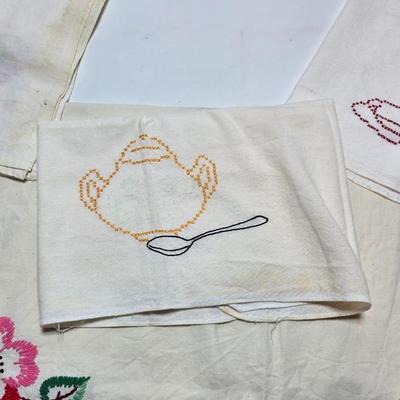 Beautiful round vintage Embroidered tablecloth - and dishtowels