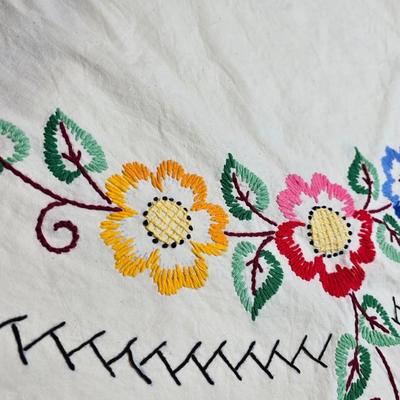 Beautiful round vintage Embroidered tablecloth - and dishtowels
