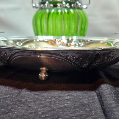 Emerald, green Musical Biscuit jar w/ metal lid - silver plate candlestick holders - Ver Silbert - Anlaufgeschützt silverplate German bowl