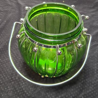 Emerald, green Musical Biscuit jar w/ metal lid - silver plate candlestick holders - Ver Silbert - Anlaufgeschützt silverplate German bowl