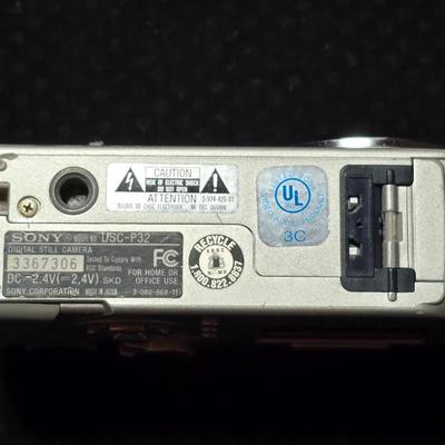 Sony Cyber-shot 3.2 Mega Pixels digital camera with case and Kodak Easy Share Z1285 Digital Camera with case