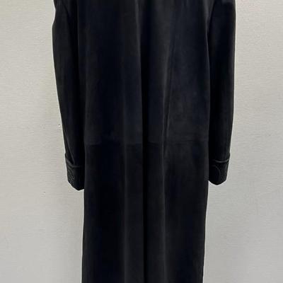 Sale Photo Thumbnail #283: Beautiful embroidery surrounds the collar and the front closure, black suede in very nice condition.  Size Large
(probably 12-14)