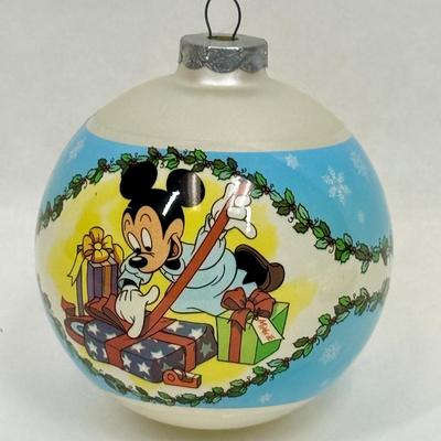 Sale Photo Thumbnail #390: In very good condition. Mickey Mouse image on one side, text on the other.
