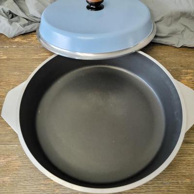Kitchen Fare Shallow Dutch Oven