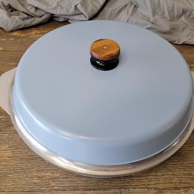 Kitchen Fare Shallow Dutch Oven