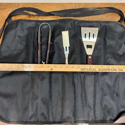 Barbecue BBQ Black. Apron with pockets for included tools Tongs Fork Spatula