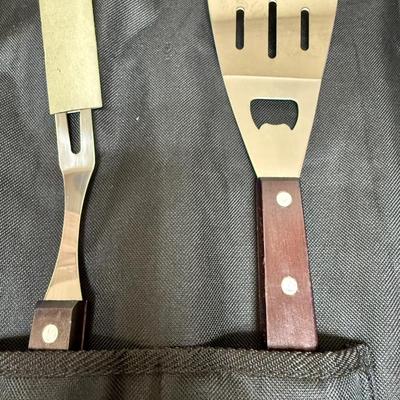 Barbecue BBQ Black. Apron with pockets for included tools Tongs Fork Spatula