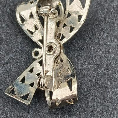 Watch it stretch band women's watch with two brooch pins - Silver toned brooch and bow brooch