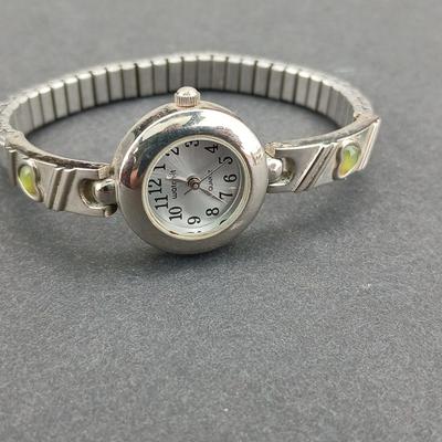 Watch it stretch band women's watch with two brooch pins - Silver toned brooch and bow brooch