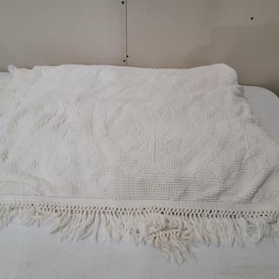 Large Chenile Bedspread / Blanket
