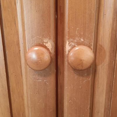 LOT 1: Kincaid Shaker Ridge Armoire