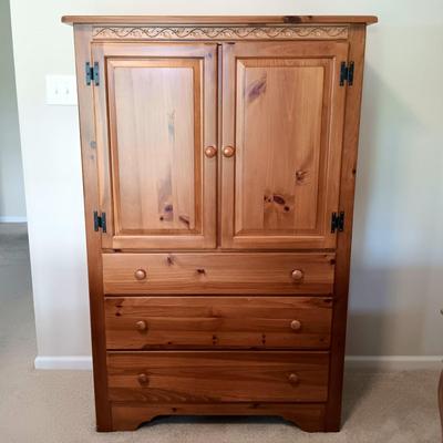 LOT 1: Kincaid Shaker Ridge Armoire