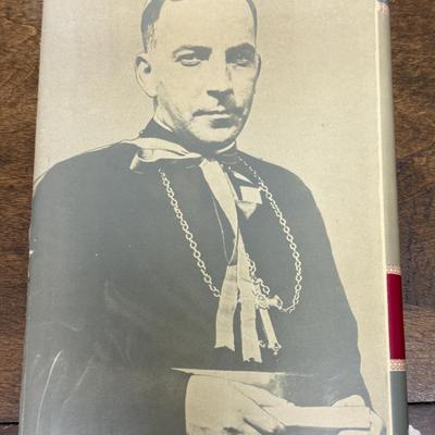 Sale Photo Thumbnail #479: In good vintage condition.