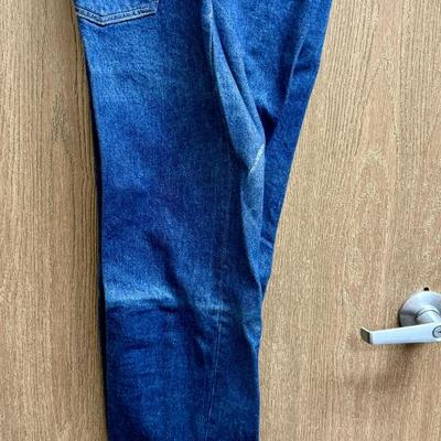 Sale Photo Thumbnail #496: In very good, like new condition, but there is a small light stripe on one leg that I think will go away when washed.5