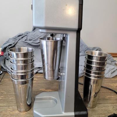 Sale Photo Thumbnail #32: With Extra Shake Tins