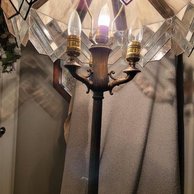 Sale Photo Thumbnail #5: 5 ft high
3 bulbs 
3 light selection