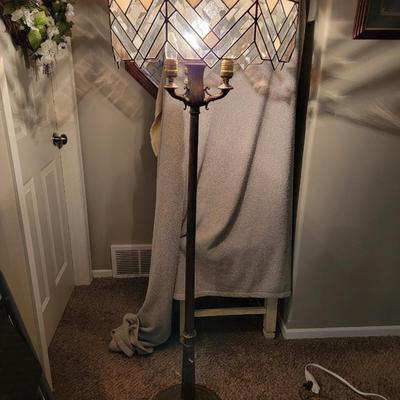 Sale Photo Thumbnail #4: 5 ft high
3 bulbs 
3 light selection