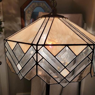 Sale Photo Thumbnail #3: 5 ft high
3 bulbs 
3 light selection