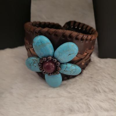 6 Piece of southwestern style jewelry
