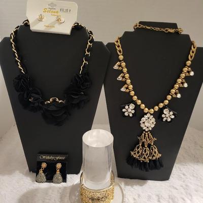 Selena necklace, J.Crew necklace, Wakeby Forest Earrings, bracelet
