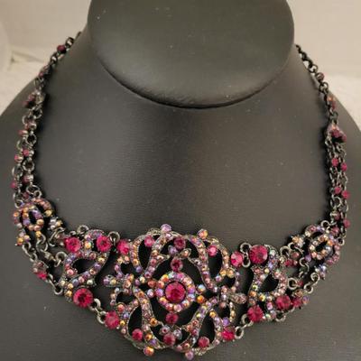Vintage brooch and necklace