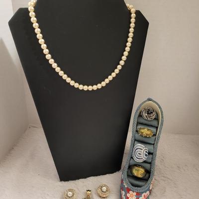 Rings size 7 to 7.5, pendant set, pearl necklace