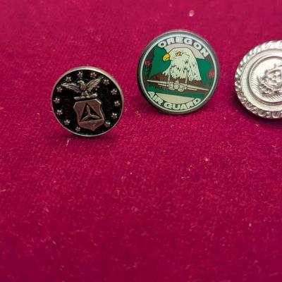 Sale Photo Thumbnail #2618: Vintage Lapel Pins #6
