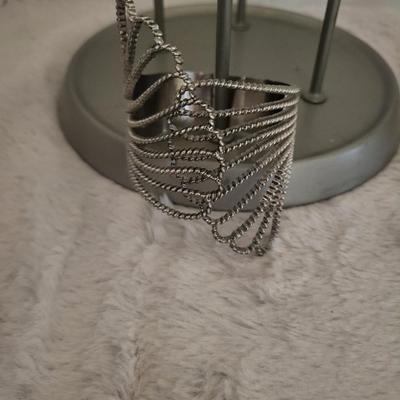 Bracelet and earrings, 1 Ring size 7