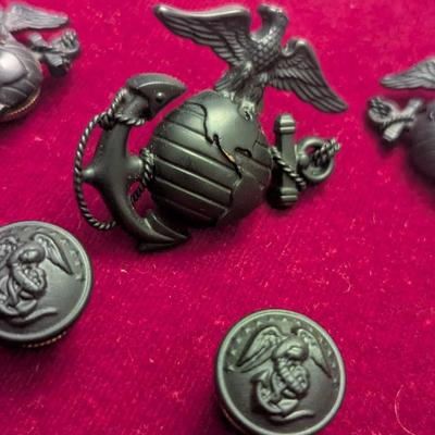 Sale Photo Thumbnail #2635: USMC Officer Hat Device - 13 Star Eagle Anchor #9