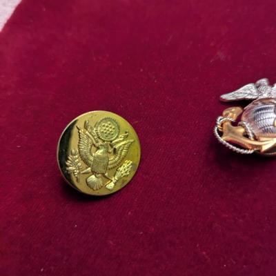 Sale Photo Thumbnail #2658: USMC/Army Lapel Pins - US Army Horse Bridle Rosette 19th 20th Century