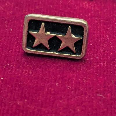 Sale Photo Thumbnail #2684: Vintage USMC Hat/Collar Pins #19