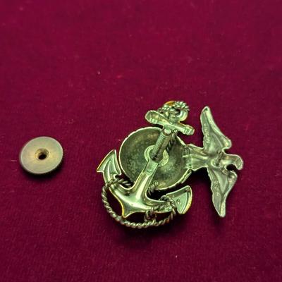 Sale Photo Thumbnail #2688: USMC Sterling Eagle Globe & Anchor Cap Badge 12g #20