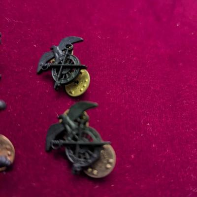 Sale Photo Thumbnail #2706: Army Artillery Pin - Officer Armored Cavalry Badge - Quartermaster Black Subdued Collar Insignia #22