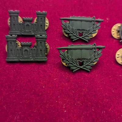 Sale Photo Thumbnail #2739: Army Corps Engineer's Castle Set - Army Staff Specialist Pins - Transportation & Finance #28