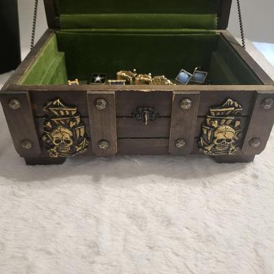 Skull jewelry box tie pin, Eagle brooch, Cuff links.