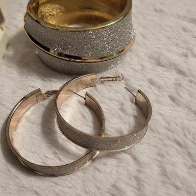 Rhinestone and silver tone jewelry