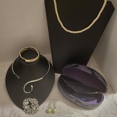 Rhinestone,Silver tone jewelry, Sunglasses