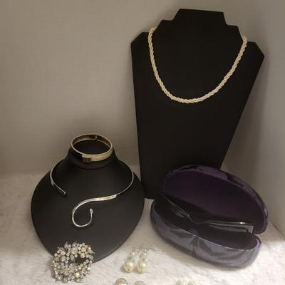 Rhinestone,Silver tone jewelry, Sunglasses
