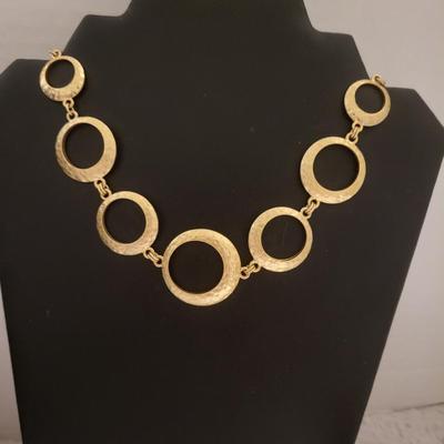 Bracelet Lot, 1 necklace, gold tone