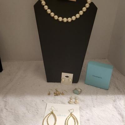 Monet necklace, Ring size 7 1/2, Stella and Dot earrings.