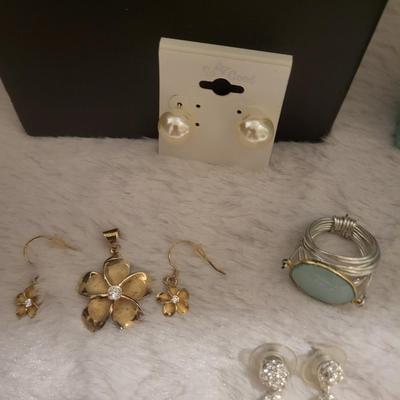 Monet necklace, Ring size 7 1/2, Stella and Dot earrings.