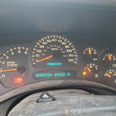 Sale Photo Thumbnail #8: 2004 chevy suburban z71. Mechanic special. Runs. Drives. does not stop. Will need to be trailered from the 25th st s and main ave area of Fargo.  
Sold as is.  Break Line broke and was unable to fix due to hand surgery.  Boxes in the back are the break li
