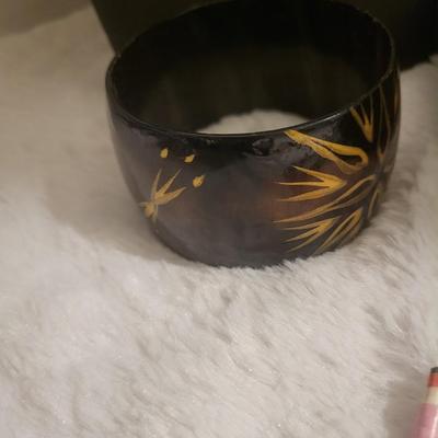 Primitive style jewelry