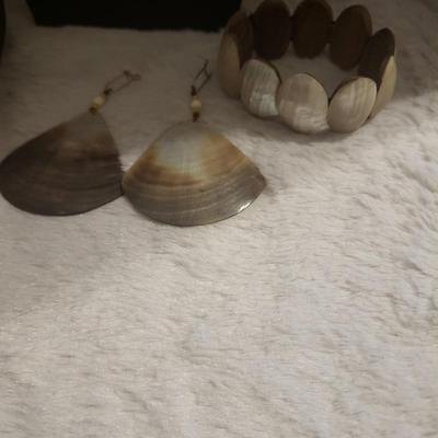 Unique, earthy style jewelry